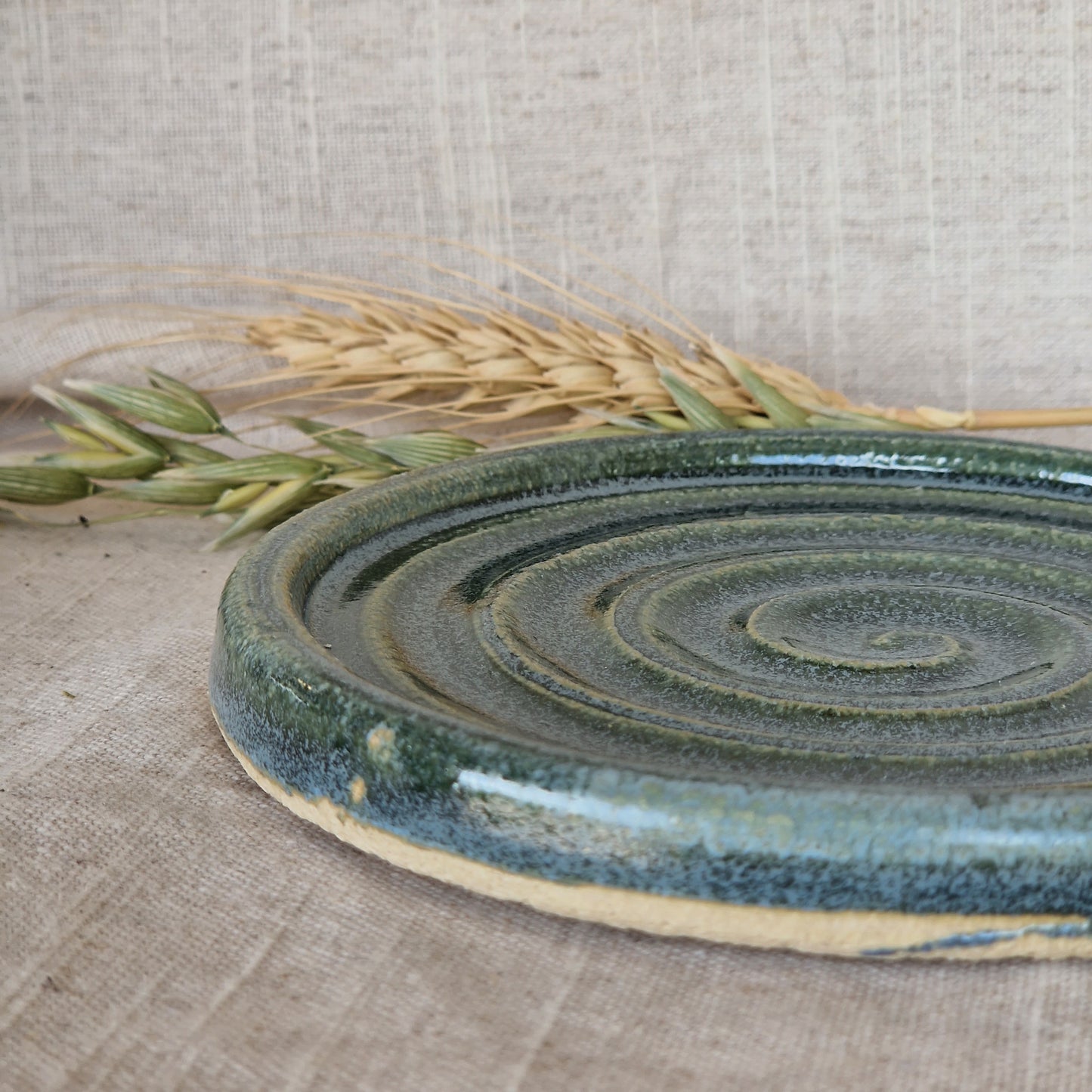 Green soap dish