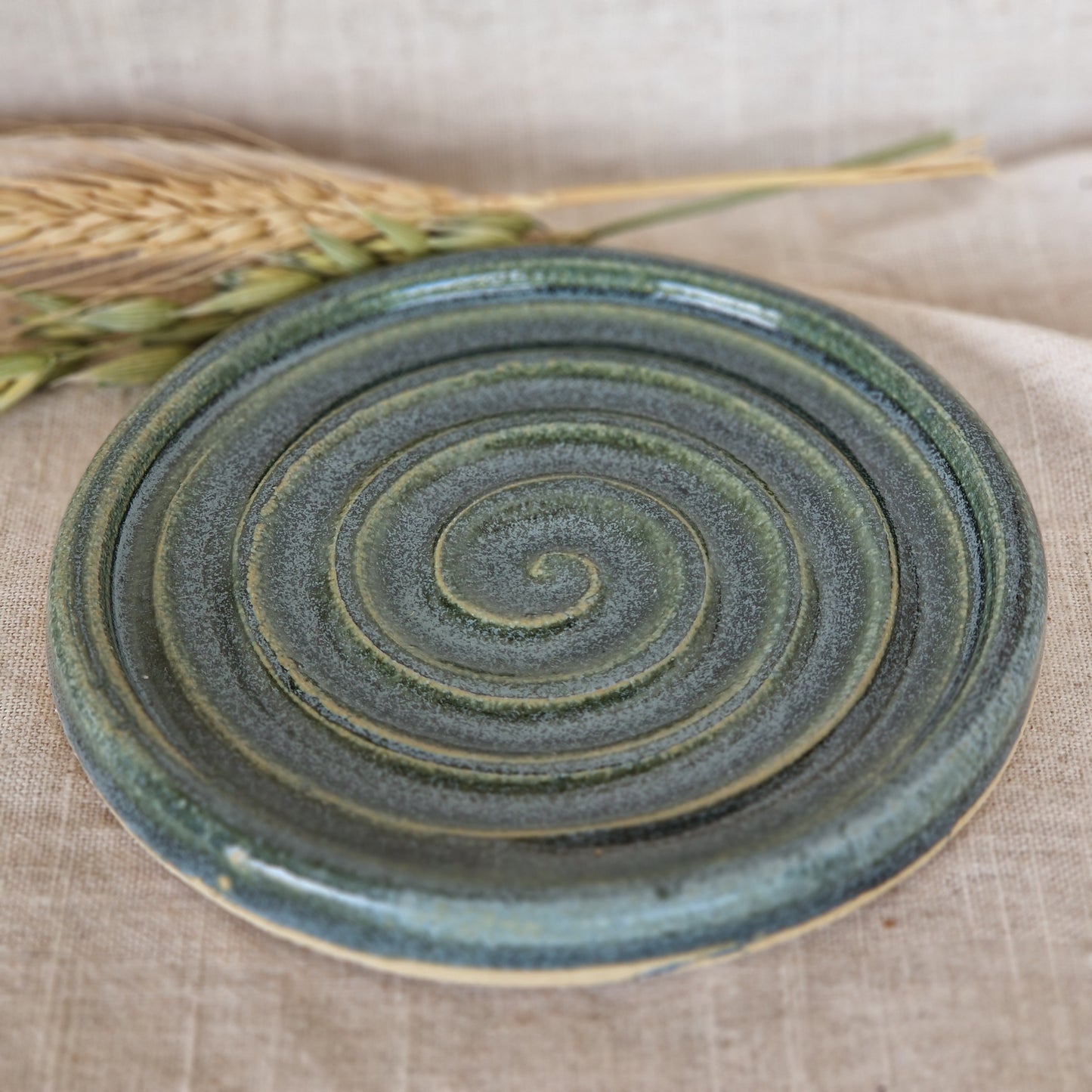 Green soap dish