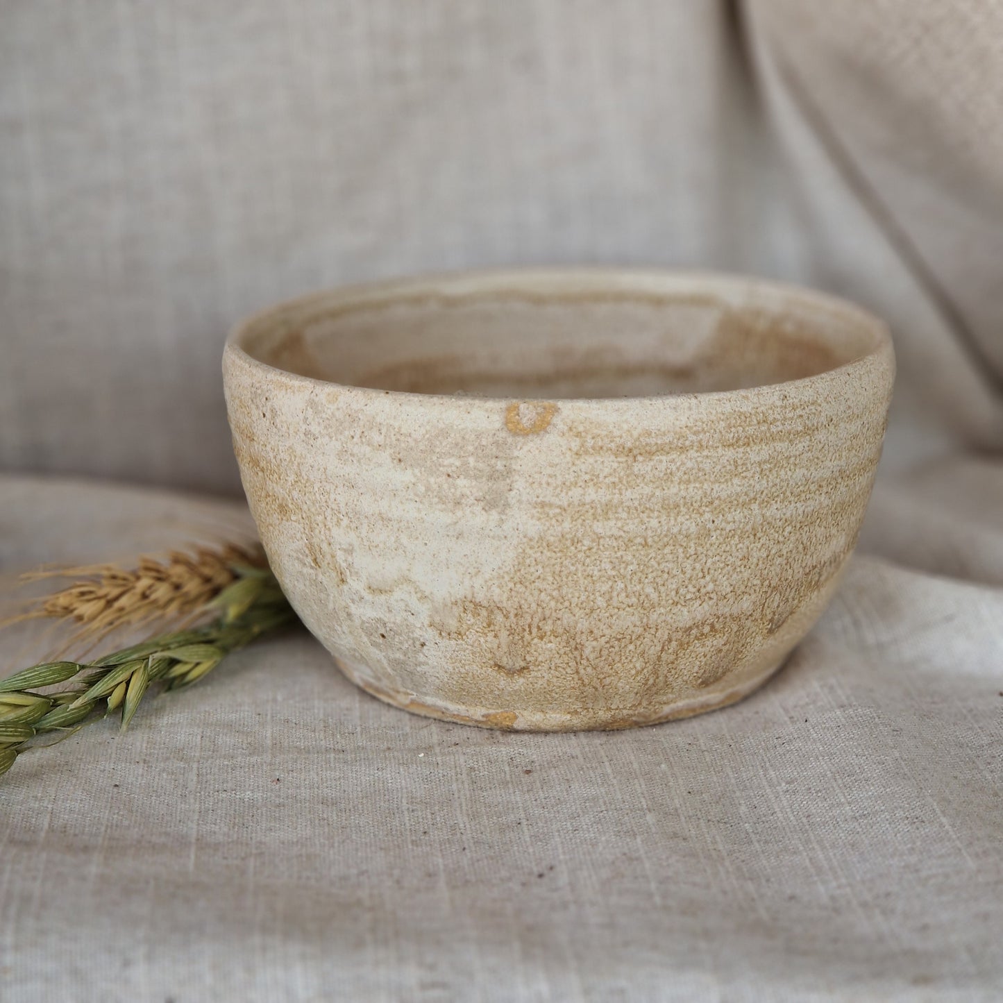Cream medium bowl