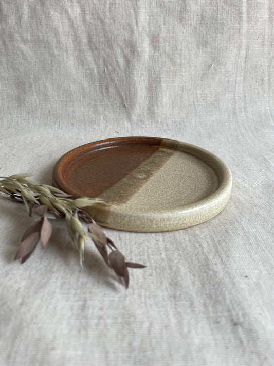 Sandstorm Cake Plate