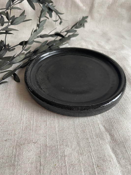 Black Cake Plate
