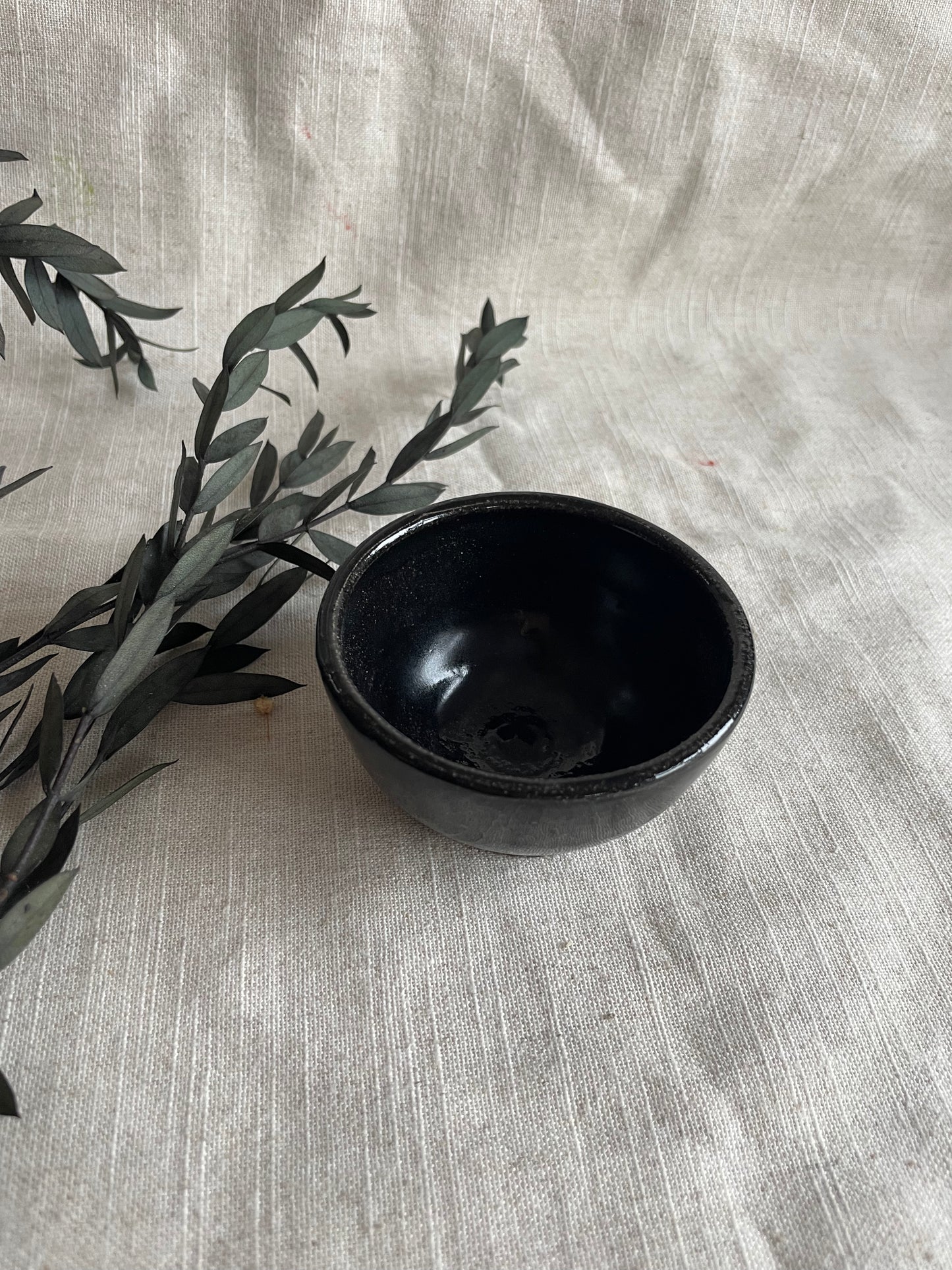 Black Condiment Pot