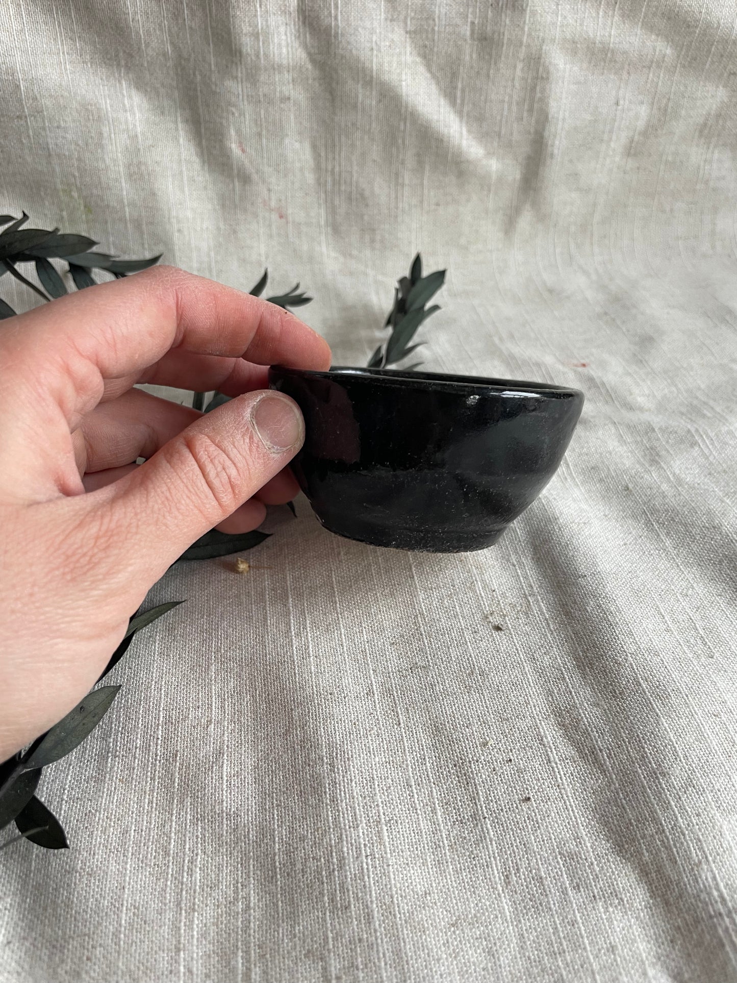 Black Condiment Pot