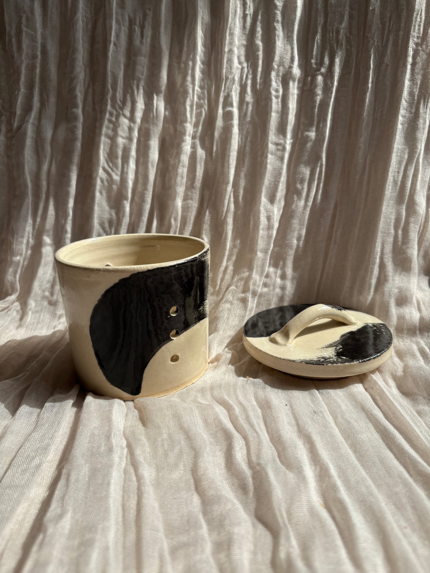 The Makers Mark Garlic Pot