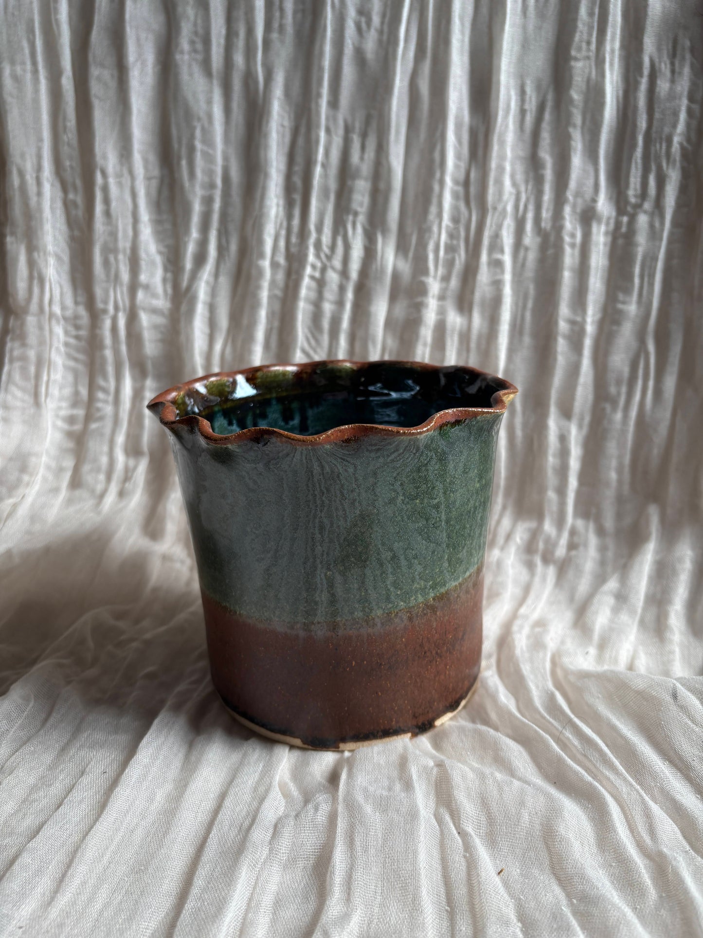 Earth Scalloped Planter