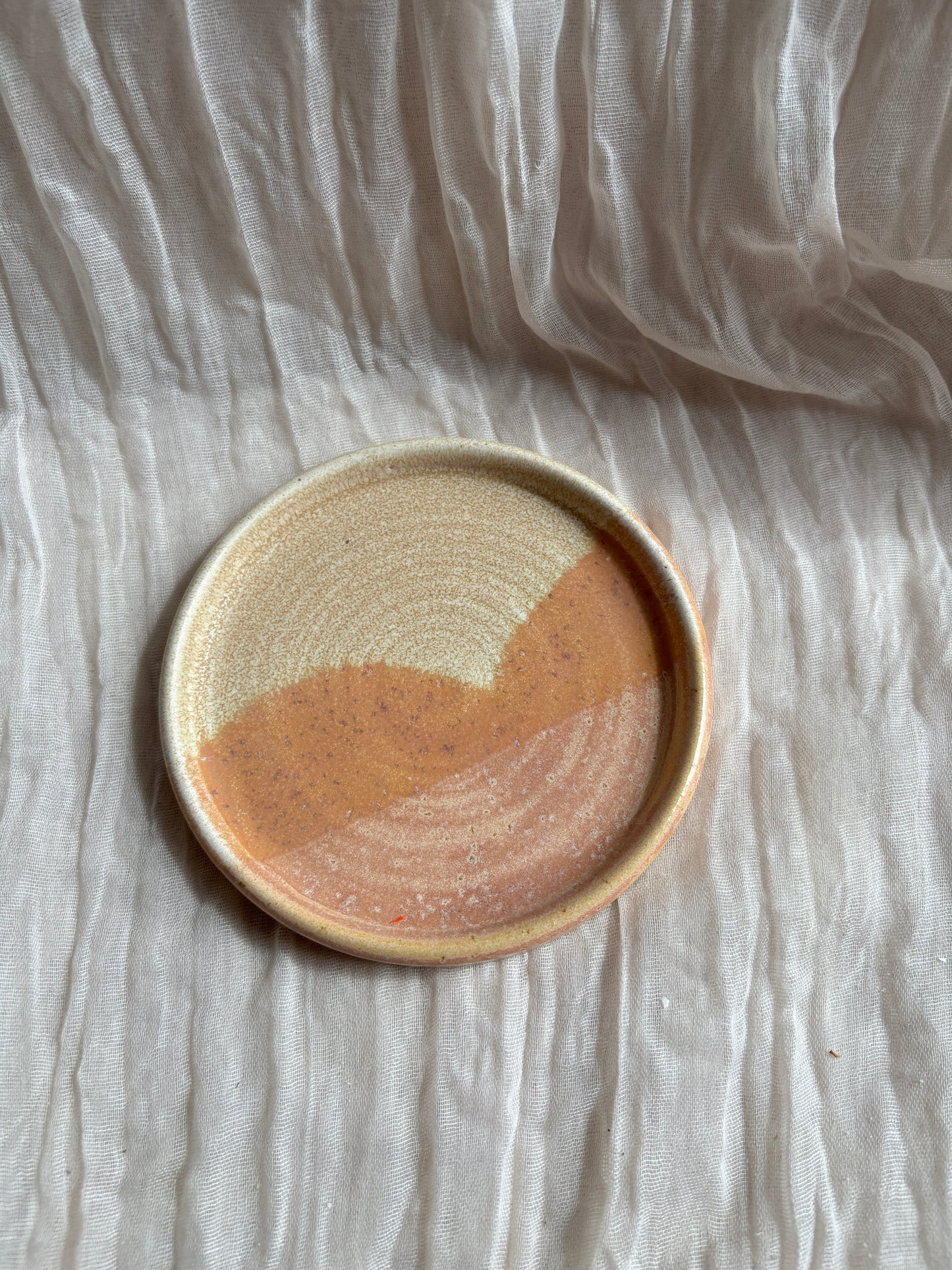Dunes Cake Plate
