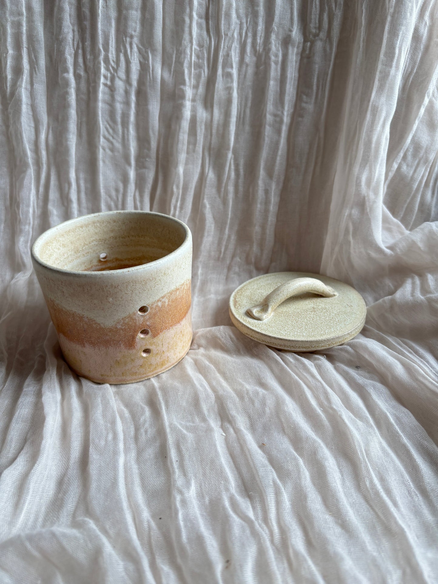 Dunes Garlic Pot