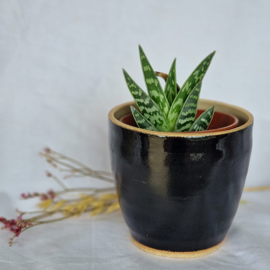 Black and White 10cm Planter