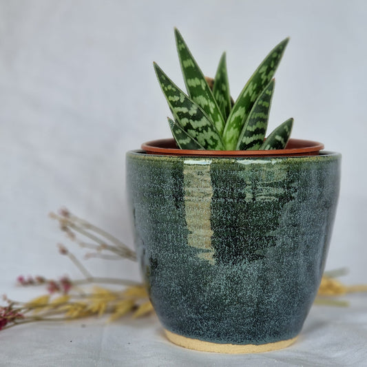 Green 10cm planter