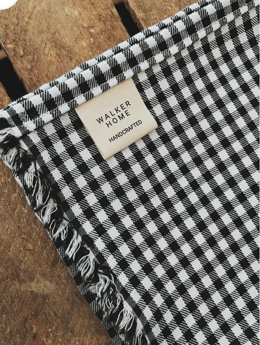 Gingham napkin bundle