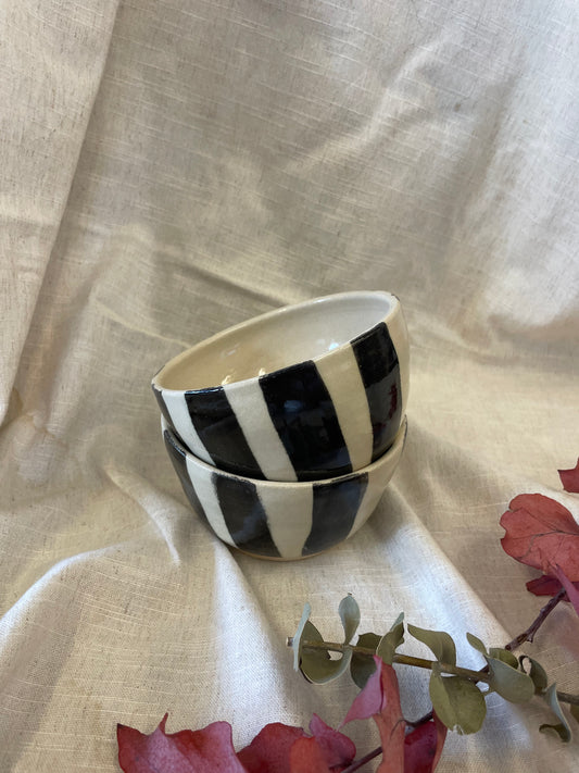 Stripe medium bowl