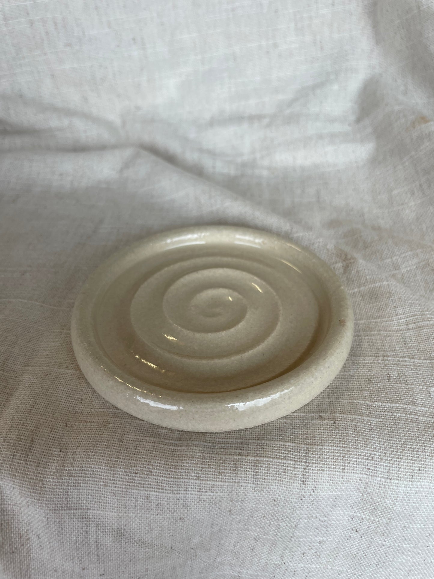White mini soap dish