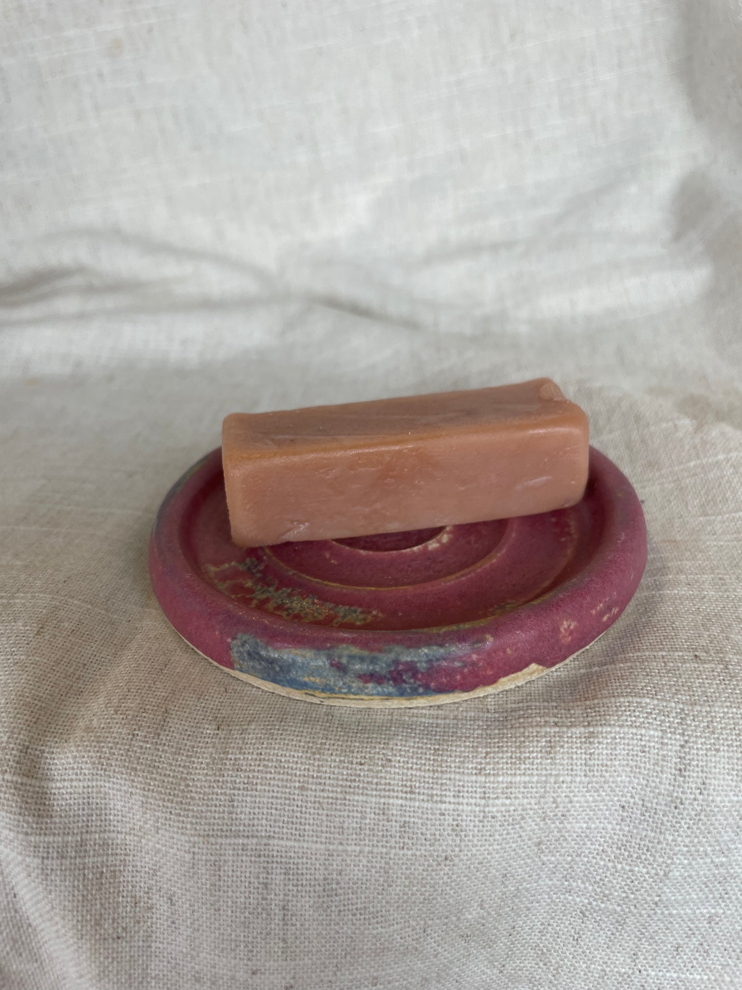 Dark pink mini soap dish