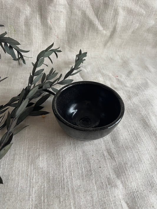 Black Condiment Pot