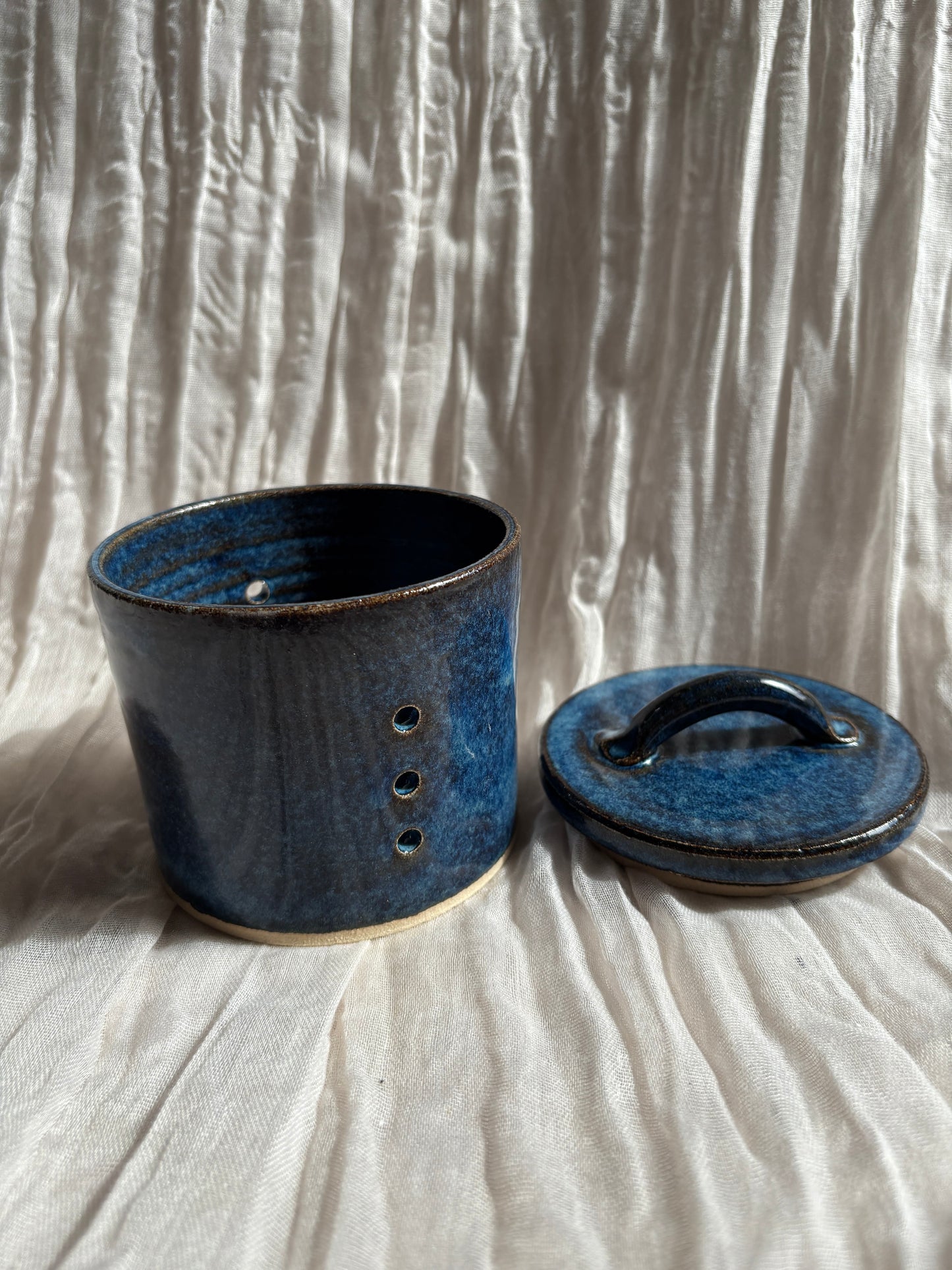 Sea Fever Garlic Pot
