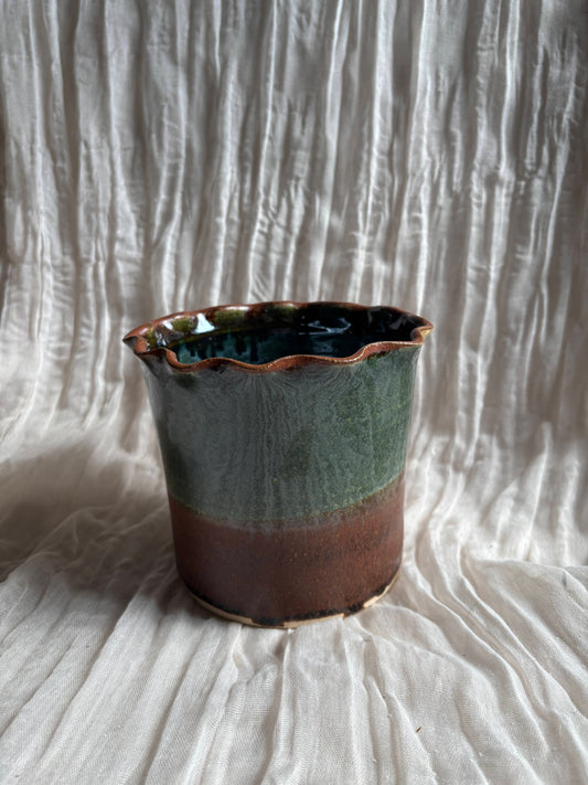 Earth Scalloped Planter