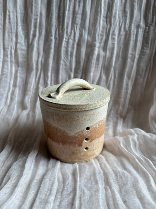 Dunes Garlic Pot