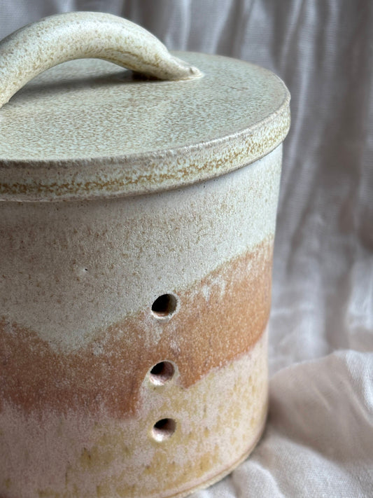 Dunes Garlic Pot