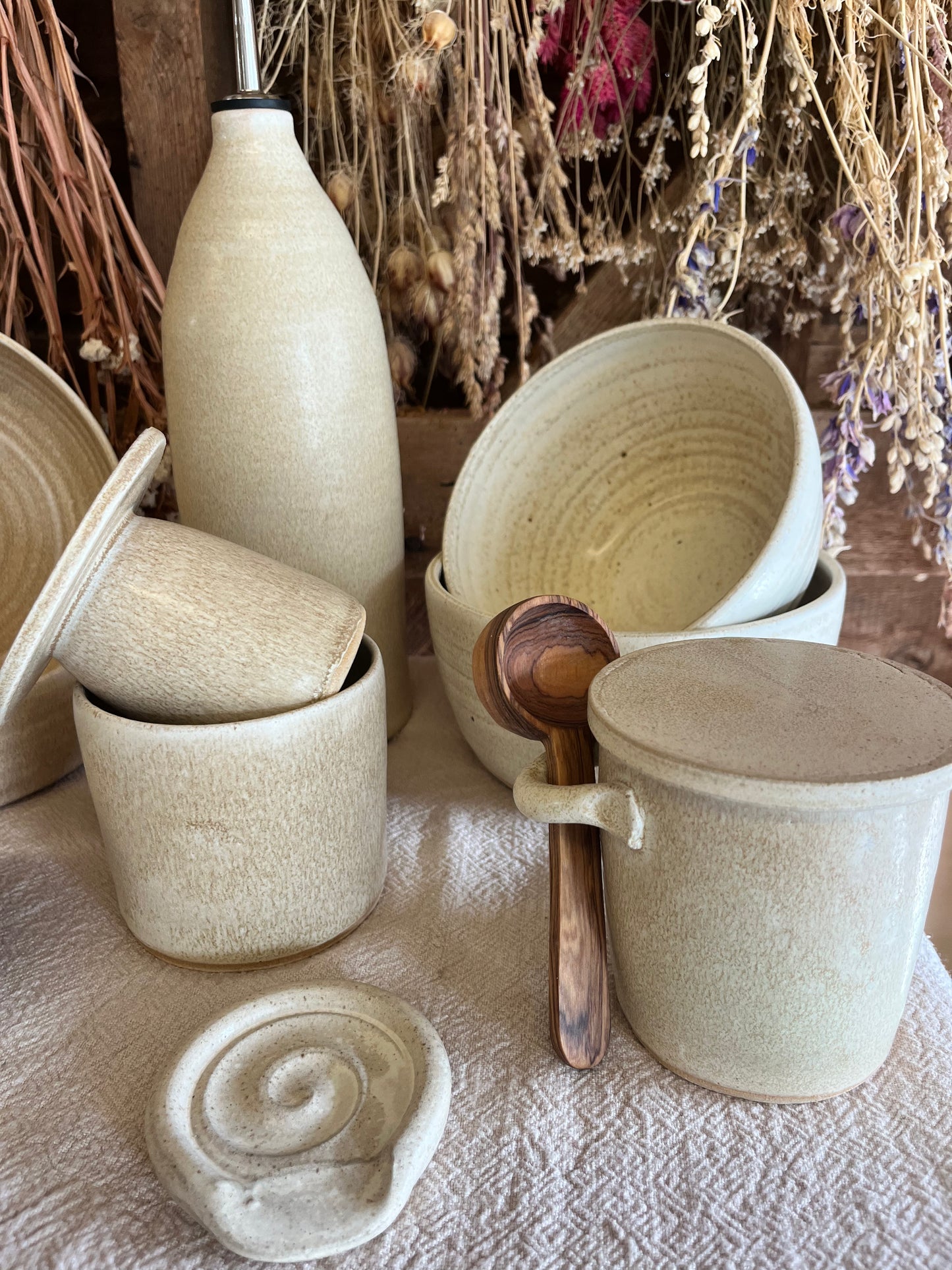Seconds Bundle 19. Cream Kitchen Set